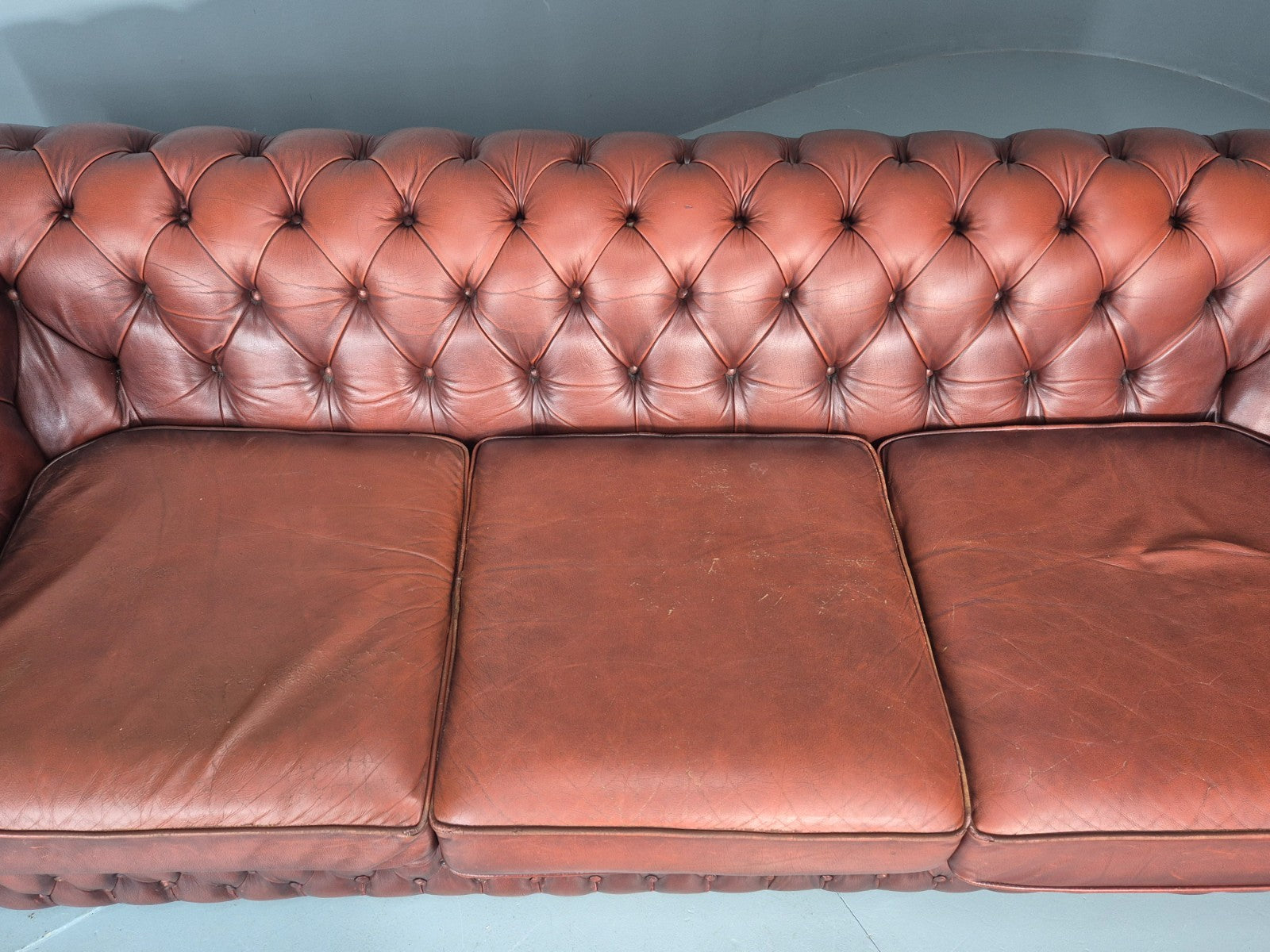 3 Seater Chesterfield Sofa Red Leather Studded Vintage EB11021 VCHE10