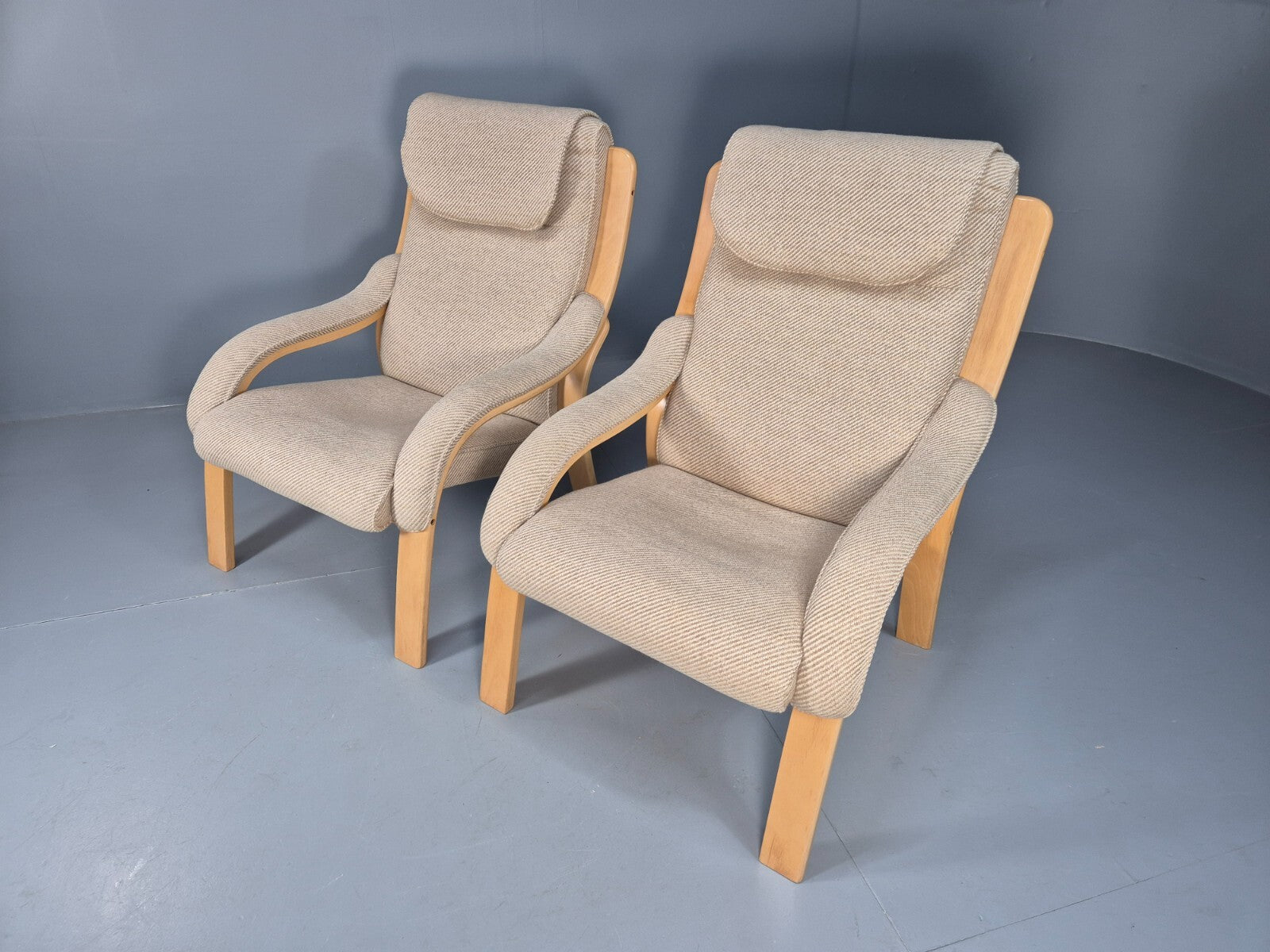 Bentwood Lounge Chairs Pair Oatmeal Fabric Beech Wood Danish Design EB9251 MBEN - UKDK FURNITURE