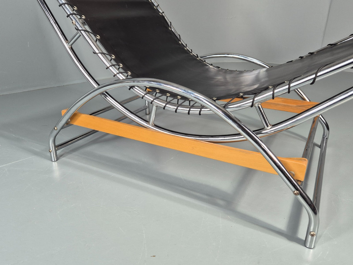 Vintage Bauhaus Style Chaise Longue Ahlberg for Swecco 1980s Retro  EB11112 M4SS12