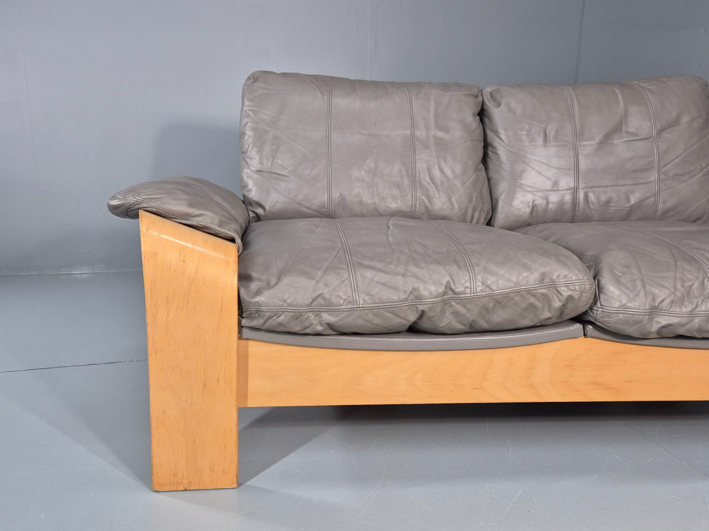 Two Seater Vintage Settee Bentwood and Grey Leather 1980s Retro MCM EB11390 M2SS1