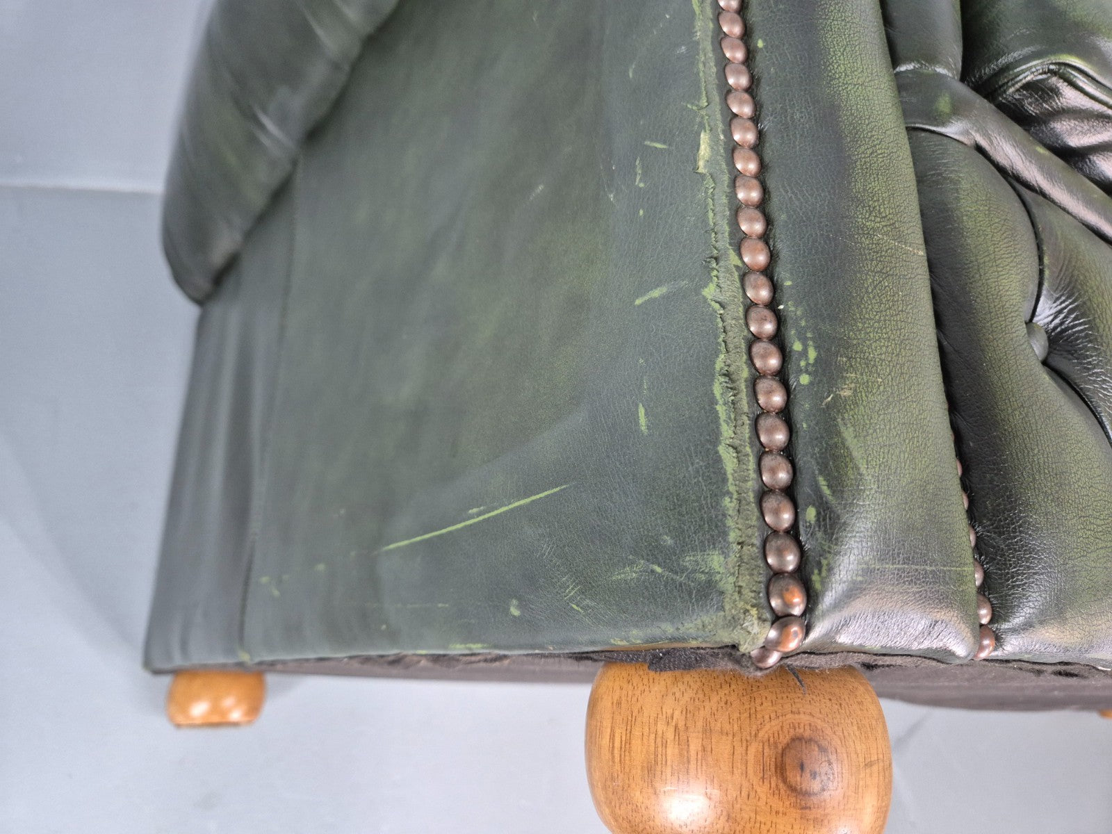 Three Seater Green Leather Chesterfield Quality Version Retro EB11032 VCHE11