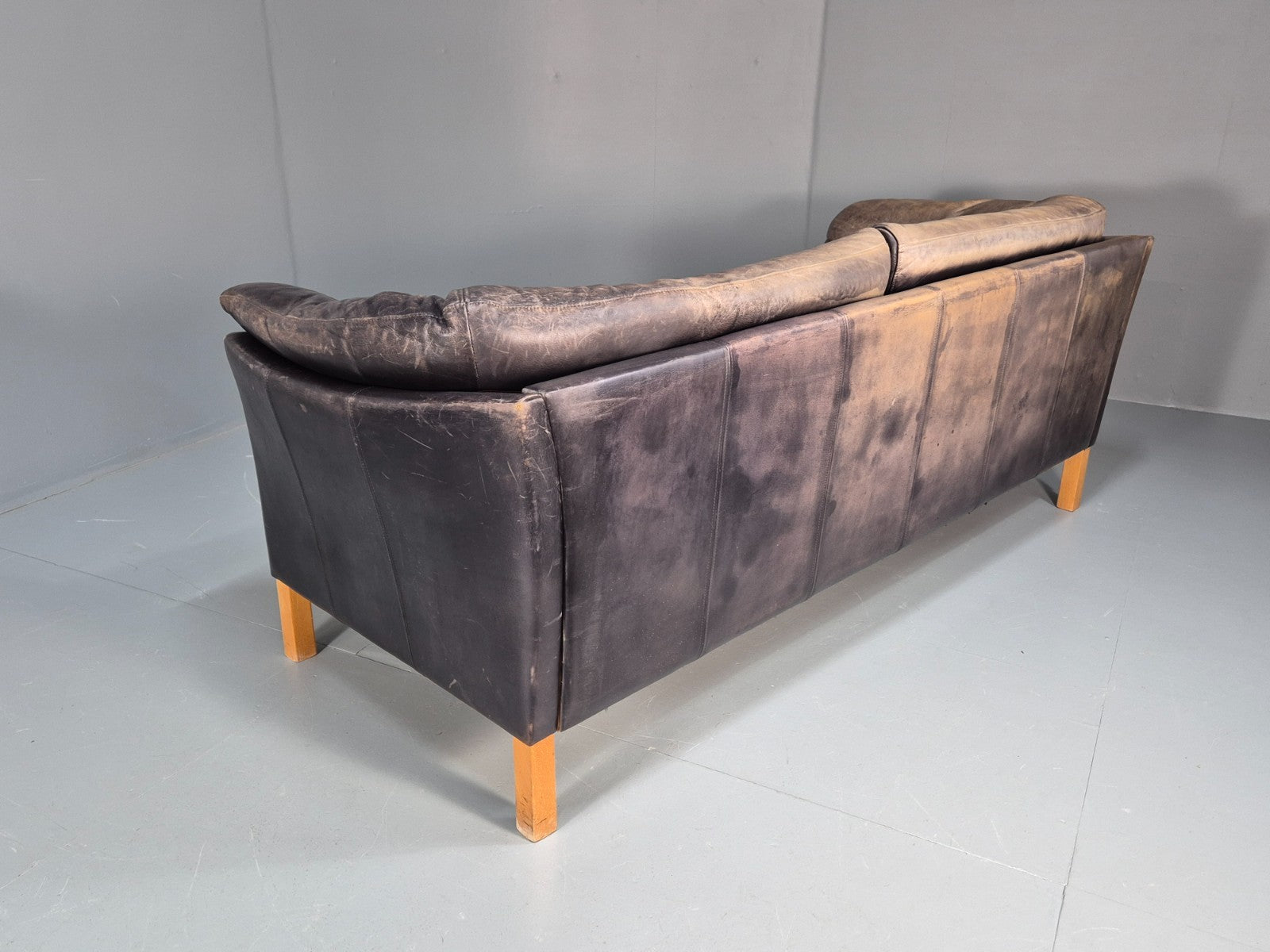 Vintage Mogens Hansen MH535 3 Seat Black Leather Sofa Danish EB10054 M3SS17