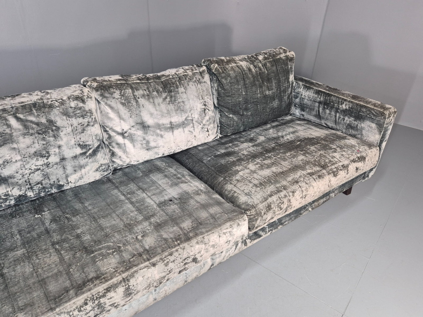 Huge 4 Seater Settee Turquoise Velvet ex Hotel Modern Design Retro EB11608 M4SS3