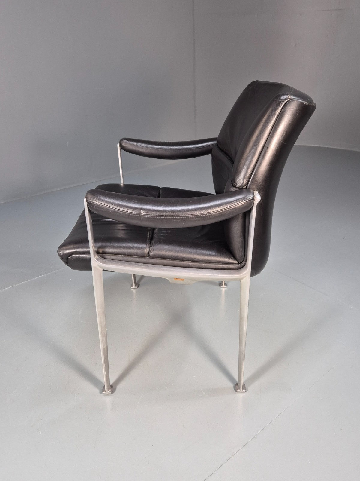 Roder Sohne Leather and Aluminium Boardroom Chair 1960s Retro MCM EB10644 MNOR10