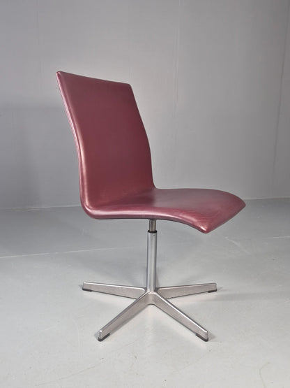 Vintage Fritz Hansen Oxford Chair Arne Jacobsen Design 2004 MCM EB11755 MSWI2