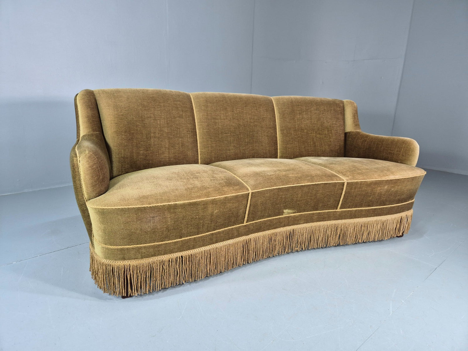 Vintage Danish  Banana Sofa Green Velour Tassels 1960s Retro MCM  EB10802 V3SS0