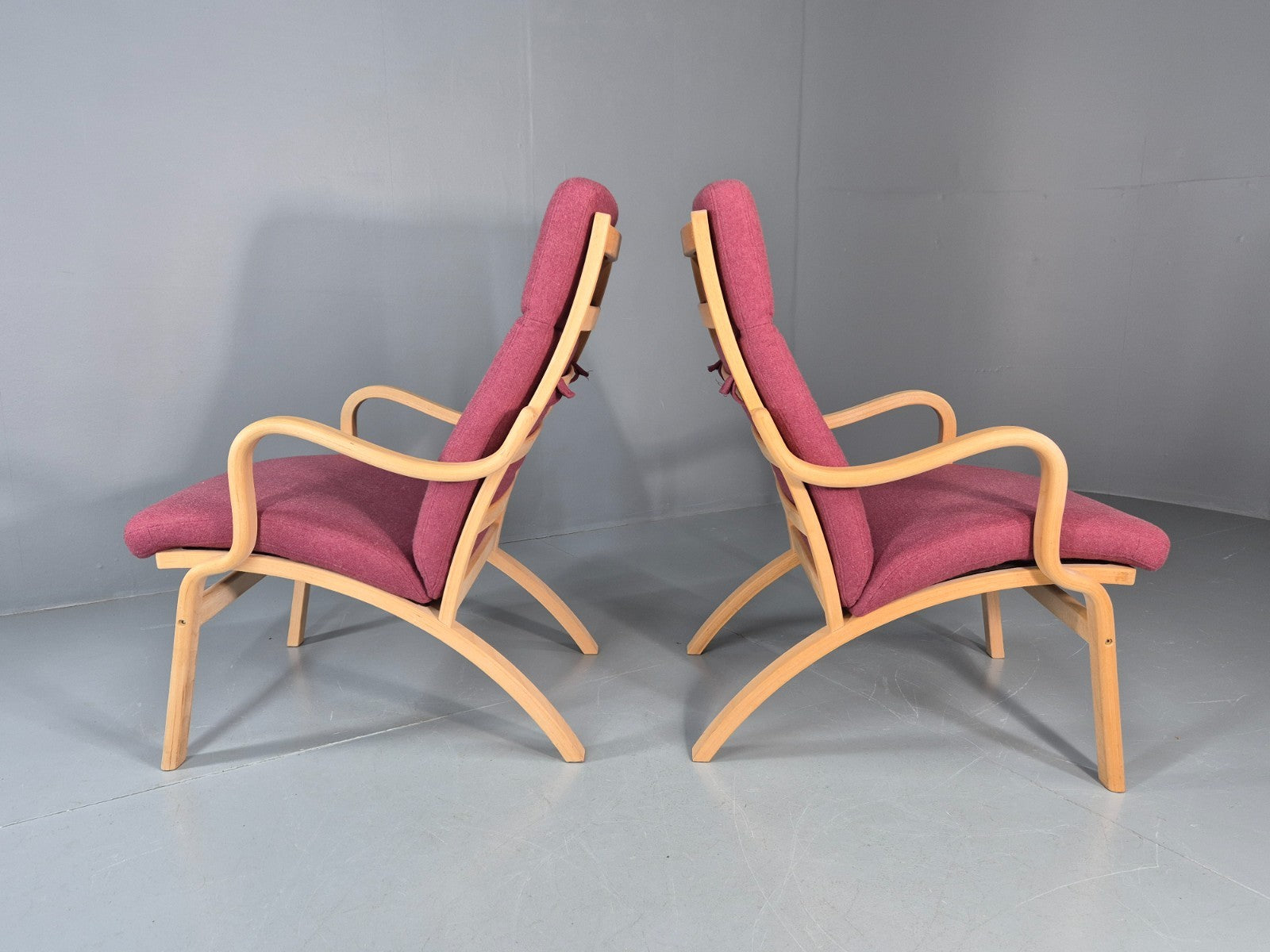 2 Stouby Bentwood Lounge Chairs Mauve Wool 1980s Retro MCM EB11349 MBEN6