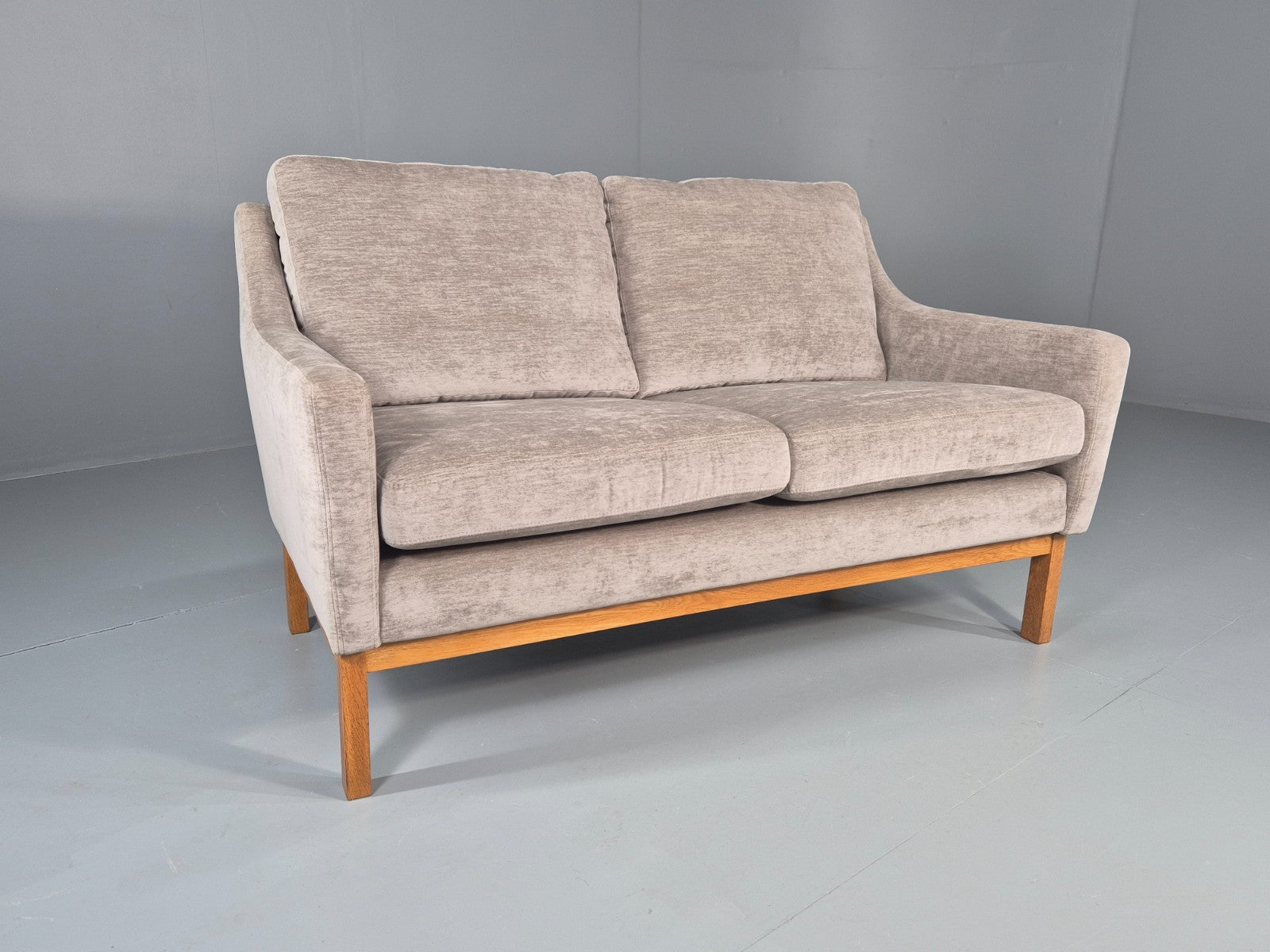 Vintage Mid Century 2 Seat Sofa New upholstery Oak base 1970s Retro EB11822 M2SS0