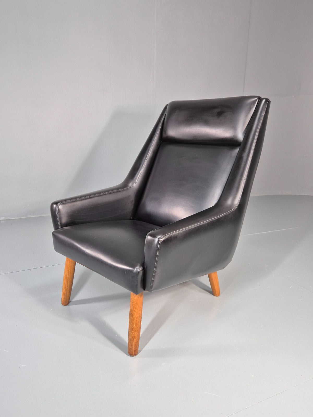 1960s High Back Lounge Chair Vintage Danish MCM Retro Teak Legs EB11330 MNOR0
