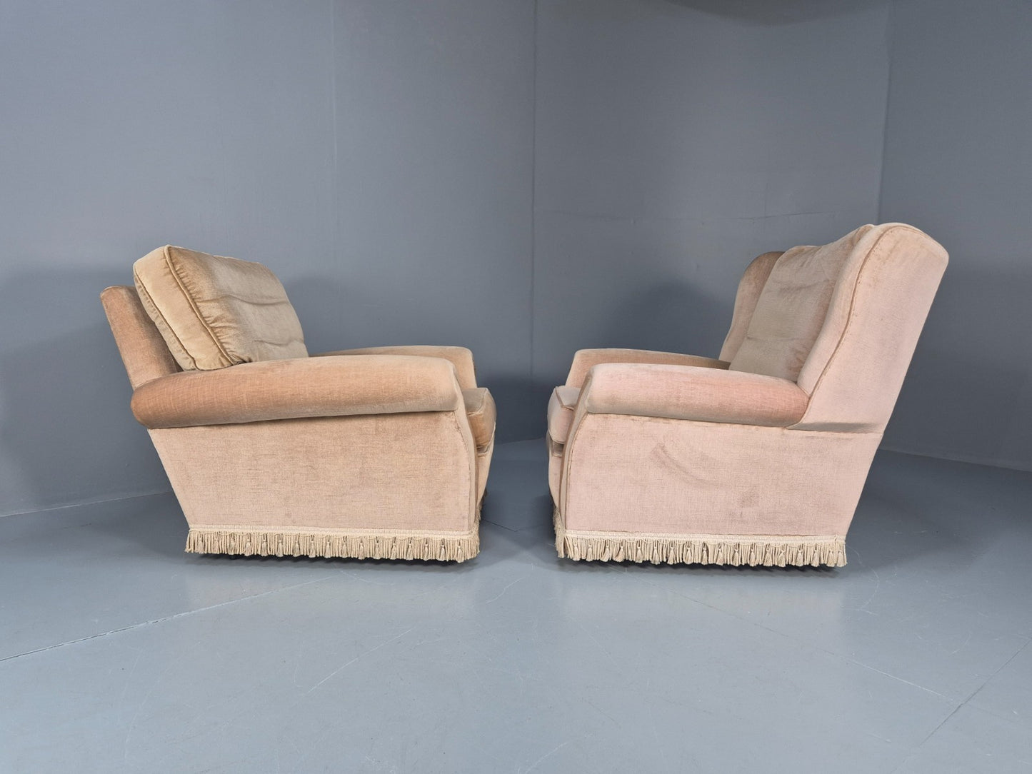 1970s Luxury Lounge Chairs Lowback and Wingback Gold Velour Retro  EB10631 VCLO10