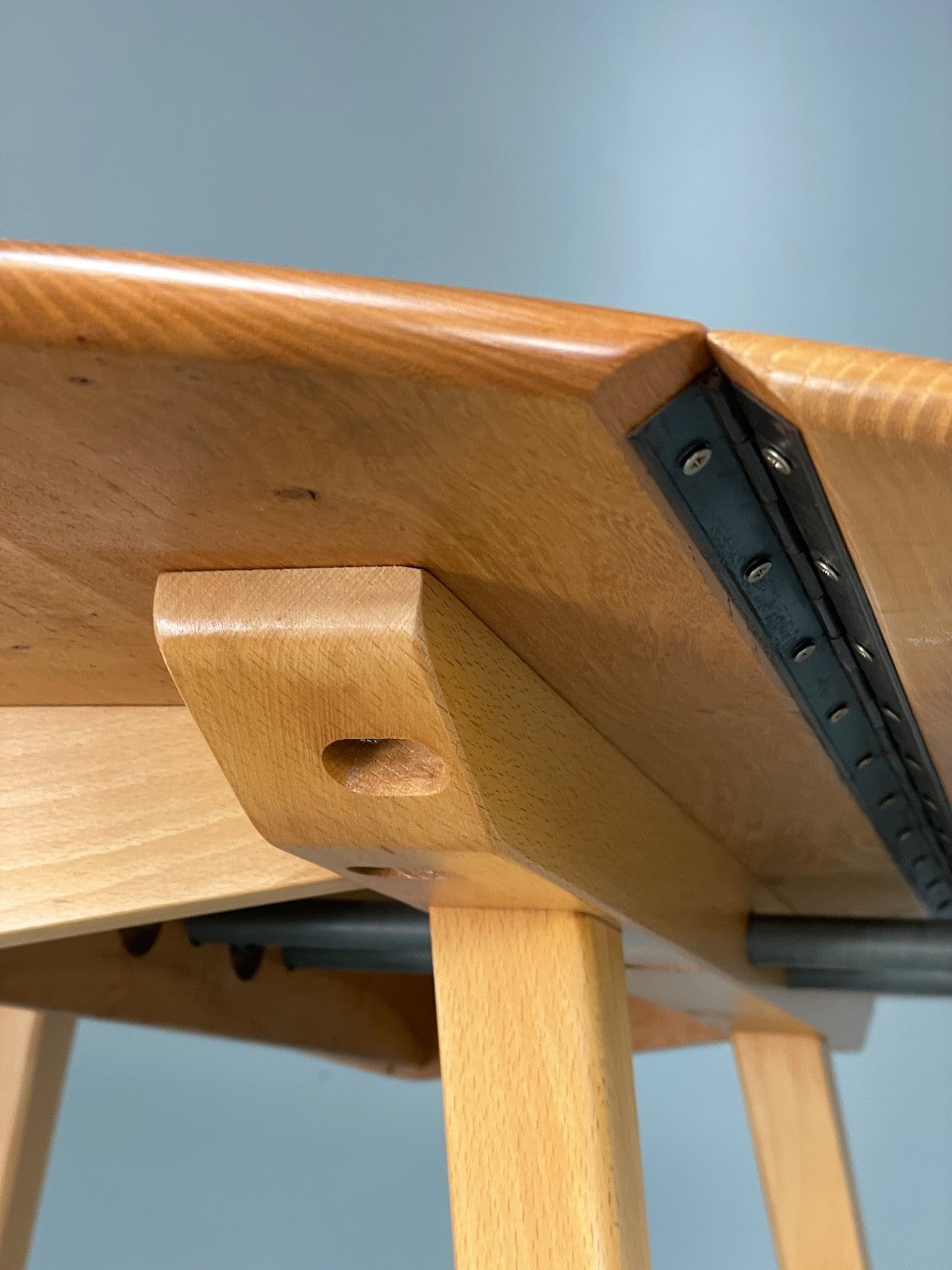 Vintage Ercol Circular Table Drop-Leaf Solid Blond Elm 1960s EB11053 MWOO8