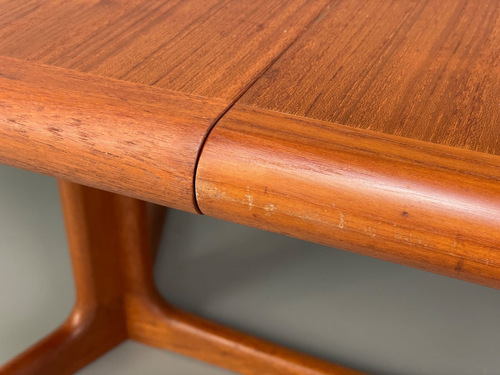 Teak Extending Dining Table Oval Vintage Danish Edvard Valentinsen EB9753 MWOO - UKDK FURNITURE