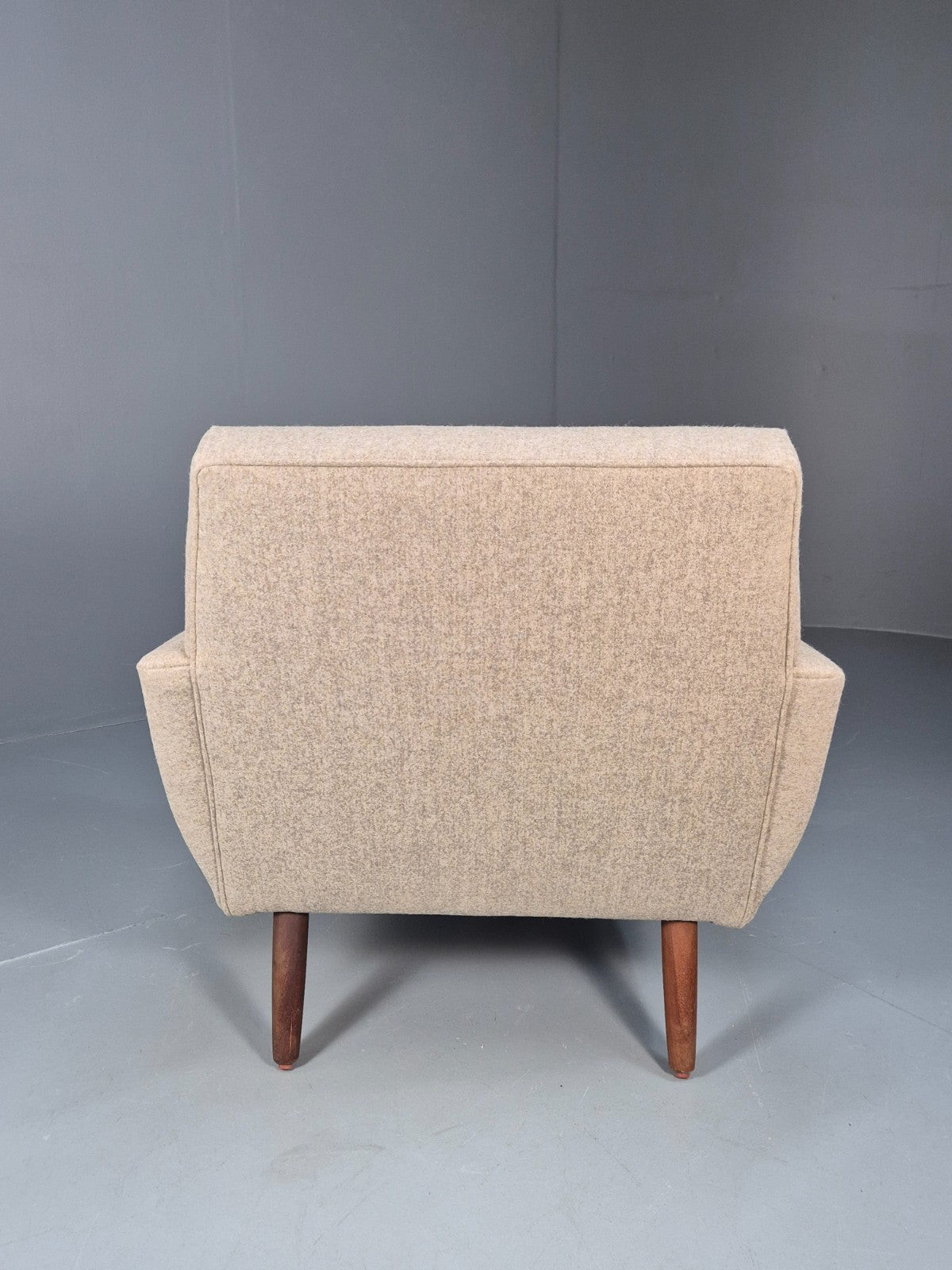 Mid Century Danish Lounge Chair New Upholstery Teak Paws and Legs   EB10726 MNOR15