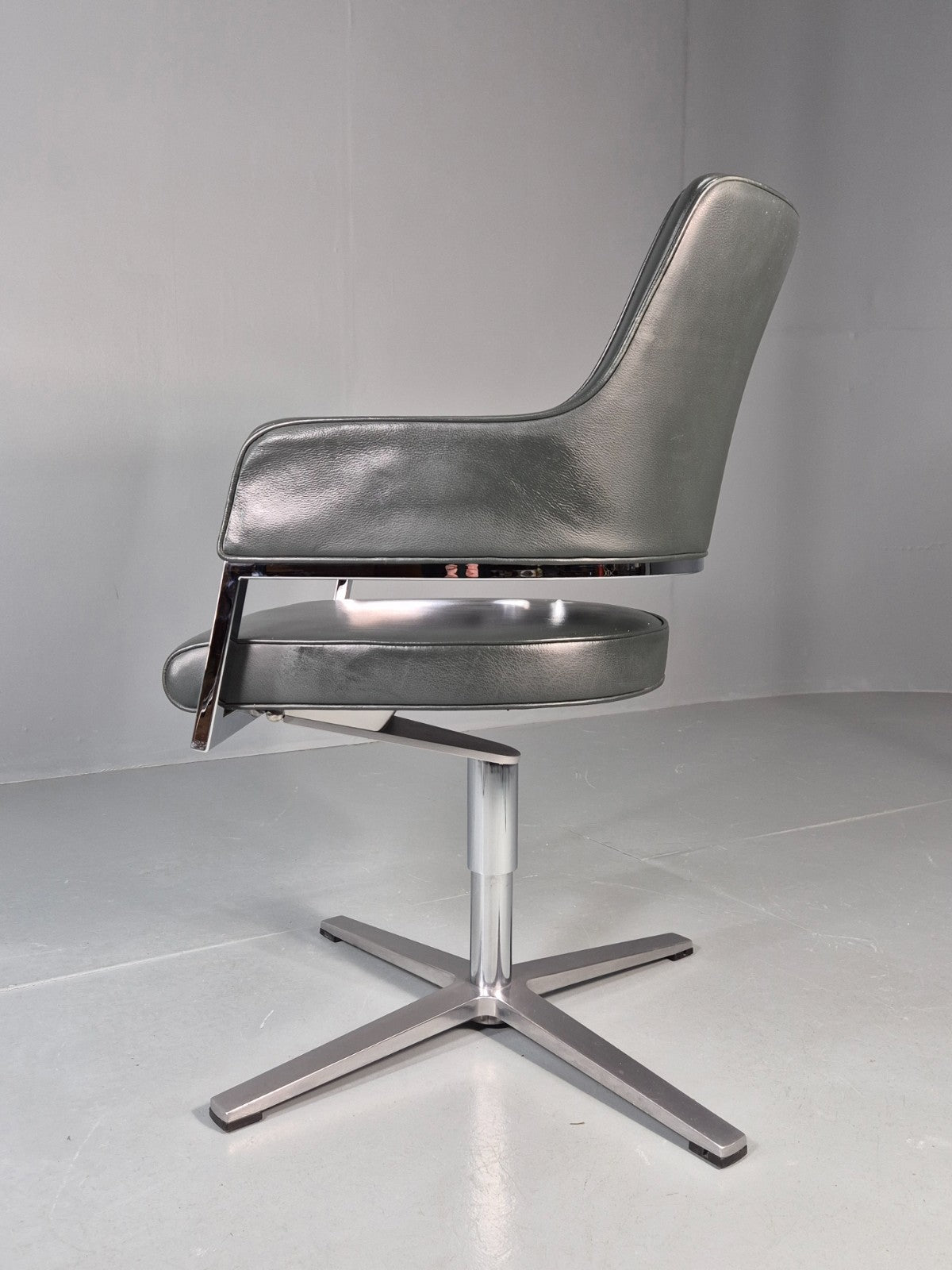 Leather Office Swivel Chair Dark Green Chrome Brunner Tempus Modern EB11711 MSWI4