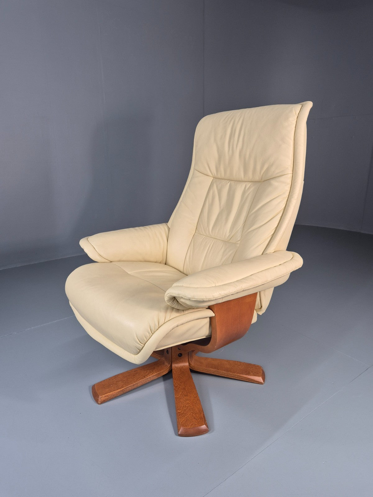 Vintage Danish Swivel Recline Lounge Chair Cream Leather 1990s  EB11400 MSWI0