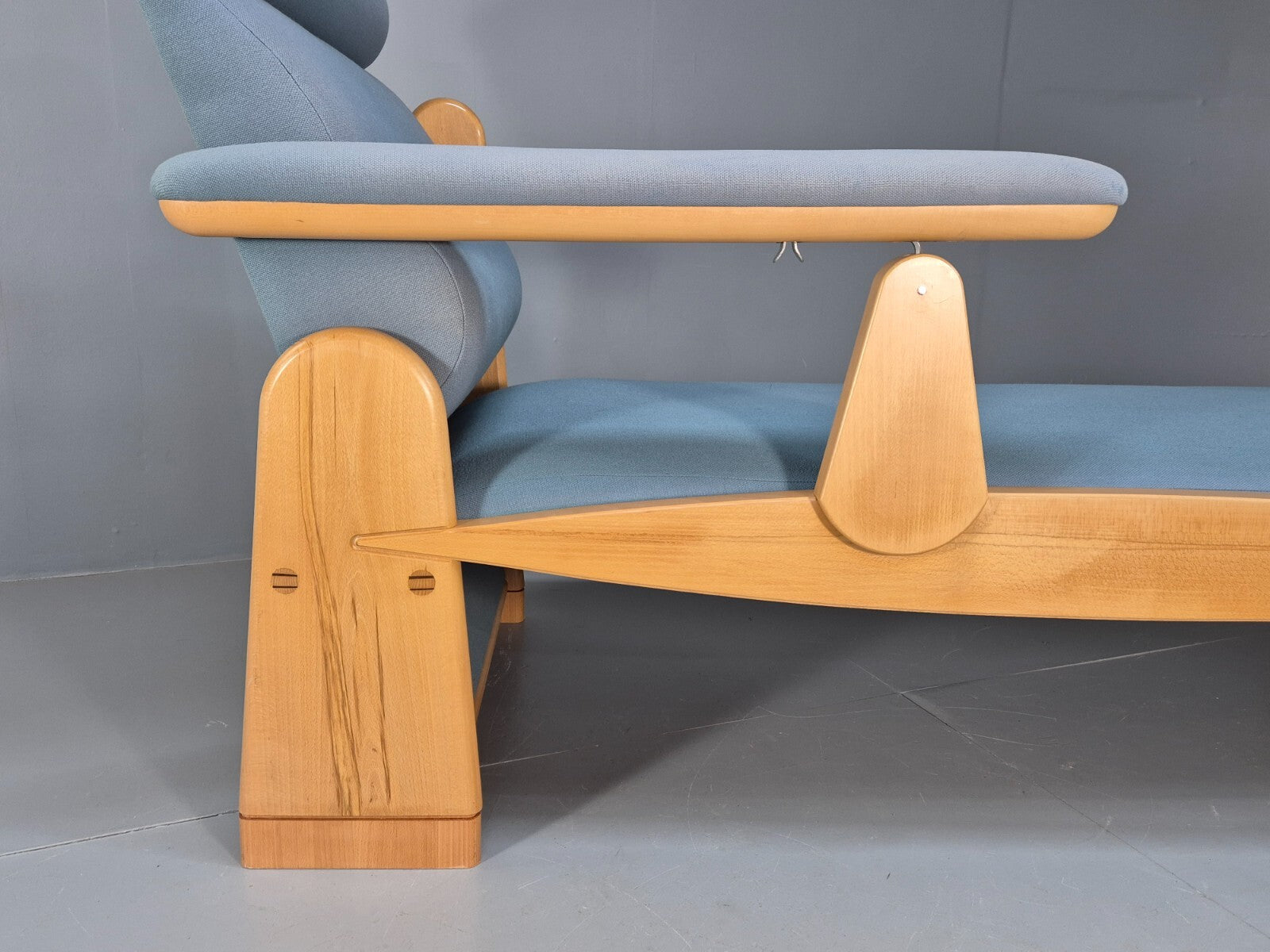 Vintage Modern Design Chaise Lounge By John Barnard in 1996 EB9675 VCHA - UKDK FURNITURE