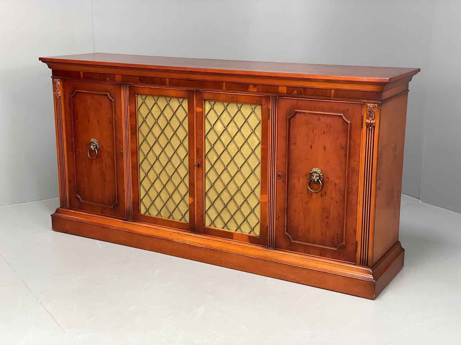 Vintage Regency Style Sideboard 1960s Cherry Wood Shelving Brass EB11505 MWOO4