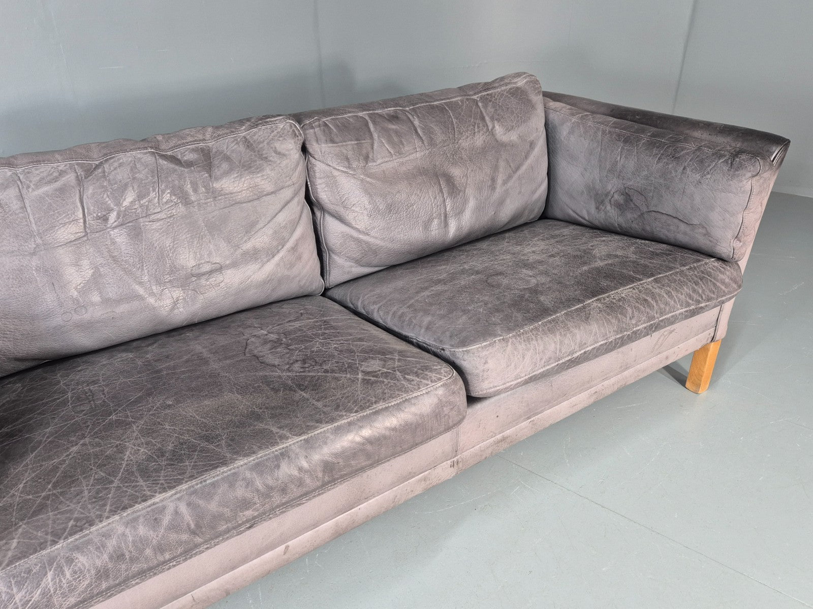 Vintage Mogens Hansen 2.5 Seat Settee Grey Leather 1980s Retro EB11644 M3SS3