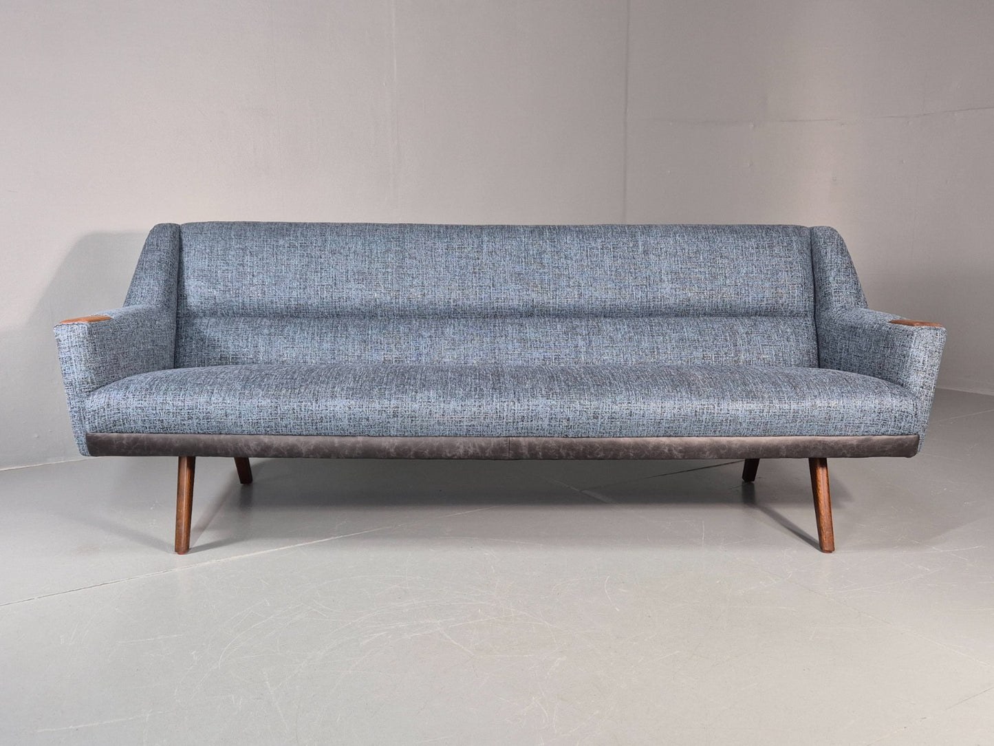 Mid Century Four Seater Settee New Upholstery Teak Paws 60s Danish EB11270 M4SS5