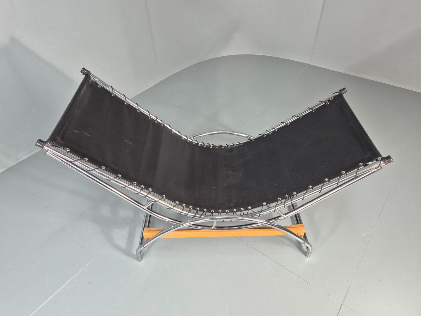 Vintage Bauhaus Style Chaise Longue Ahlberg for Swecco 1980s Retro  EB11112 M4SS16