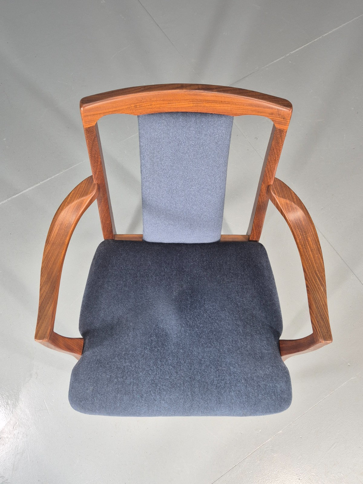 Vintage G plan Carver Chair 1980s Retro Teak Blue Velour EB11526 MDIN16