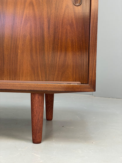 Vintage Danish Compact Sideboard By Hundevad Shelving Retro 1970s EB9442 MWOO - UKDK FURNITURE