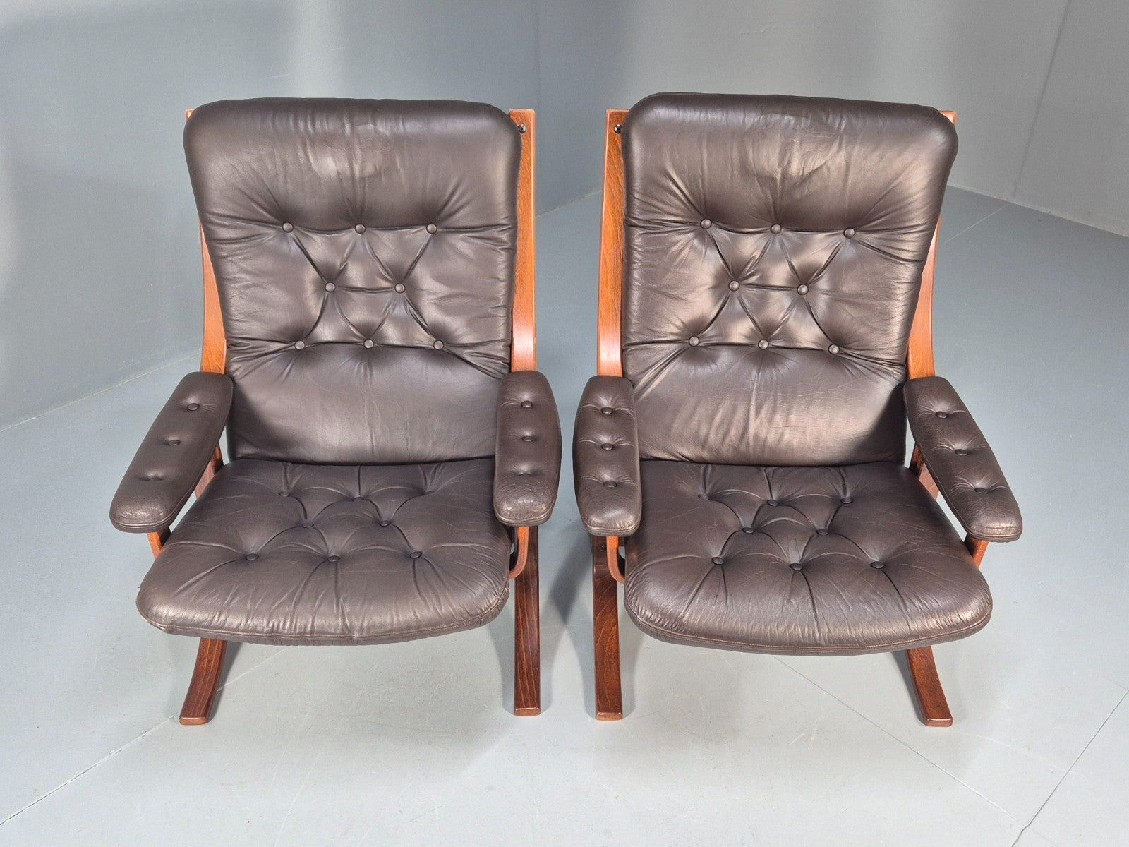 2 vintage Bentwood Leather `lounge Chairs Norway Jon Hjortdal 1970s EB9257 MBEN - UKDK FURNITURE