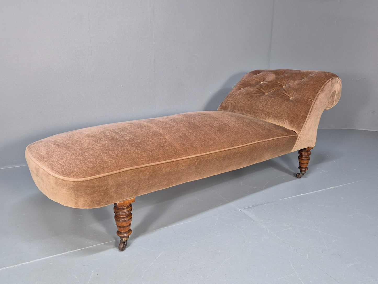 Antique Chaise Lounge Edwardian Peach Velour Turned Oak Legs 1900s  EB10705 VCHA12