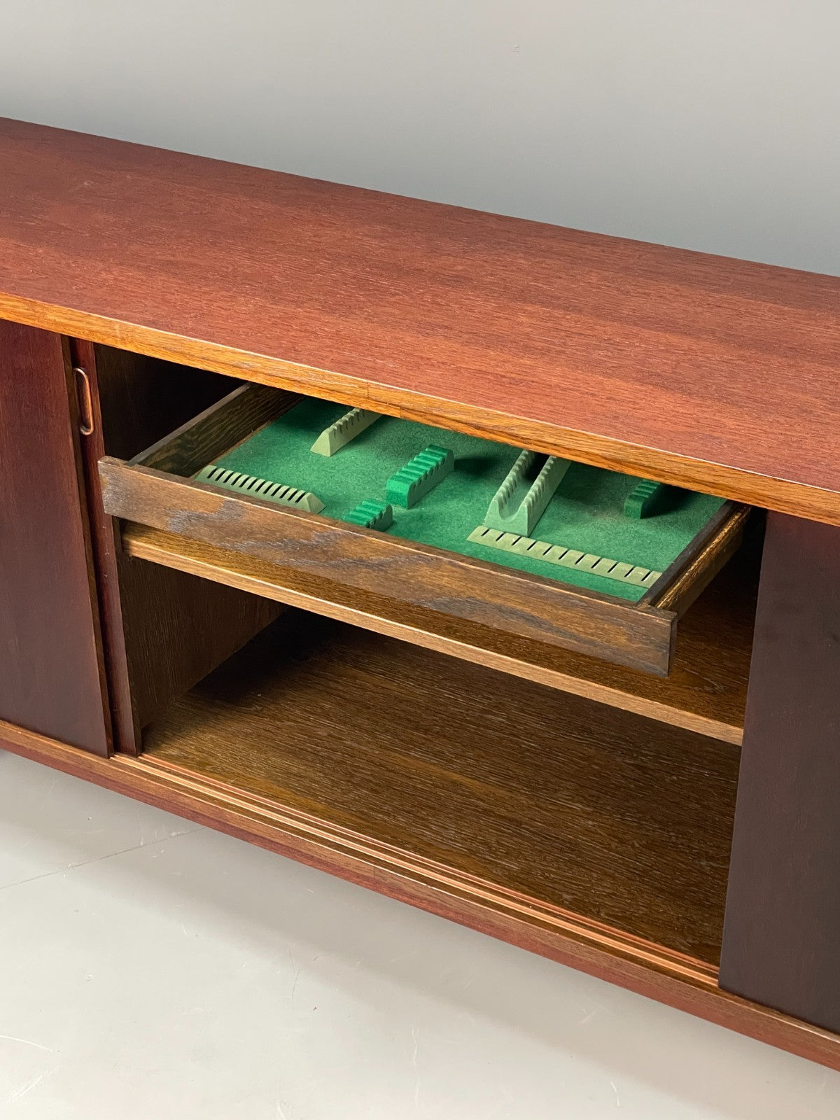 Vintage Danish Oak Sideboard 1970s Retro Shelving Drawers EB10870 MWOO11