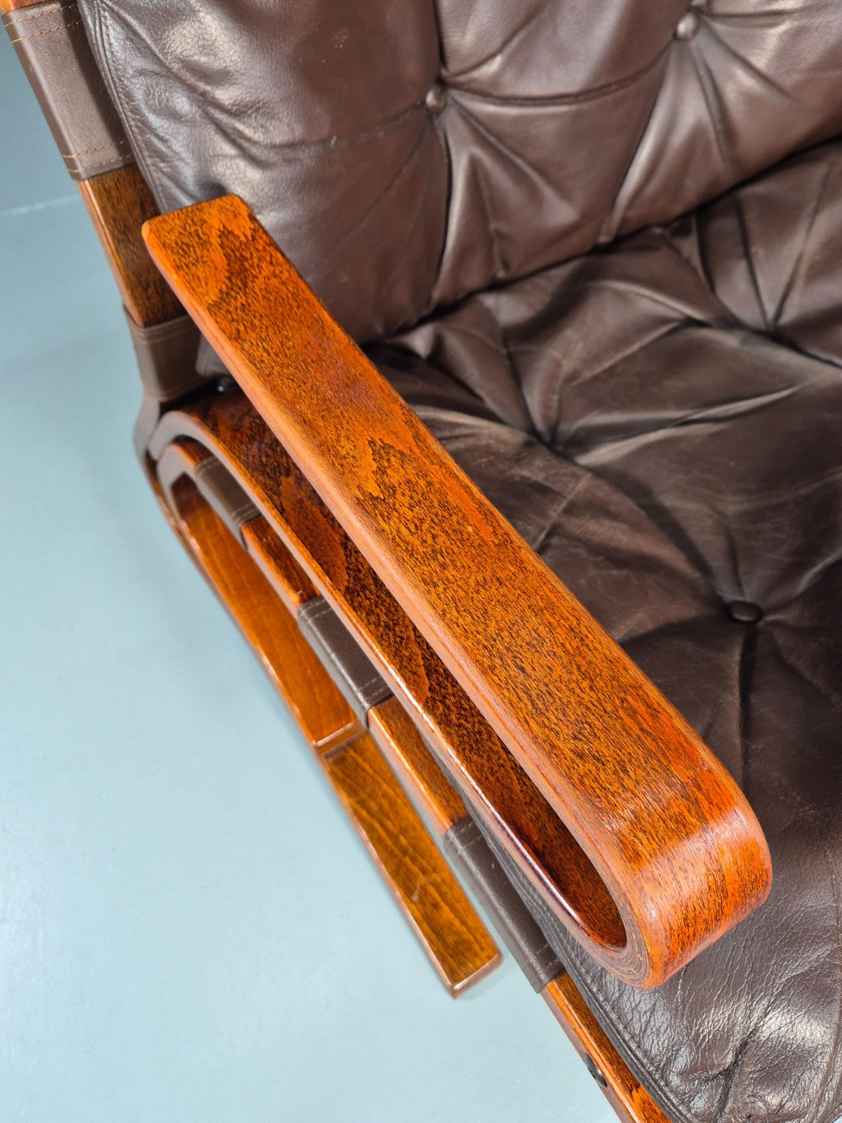 Vintage Skyline Lounge Chair Brown Leather 1970s Retro MCM Bentwood EB11326 MBEN5