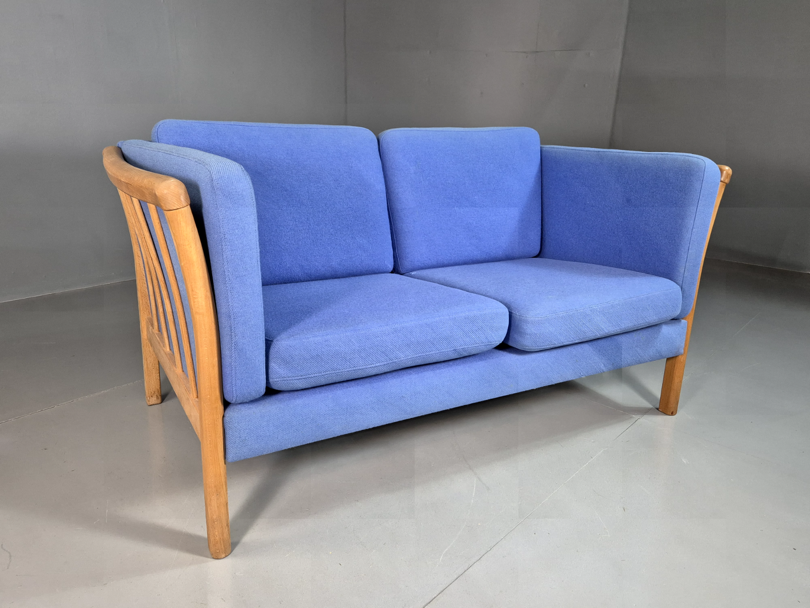 2 Seat Sofa Vintage Danish Blue Wool Beech Frame 1980s Retro MCM EB7333 M2SS0