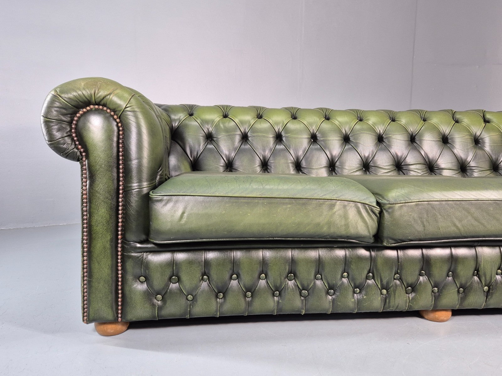 Three Seater Green Leather Chesterfield Quality Version Retro EB11023 VCHE2
