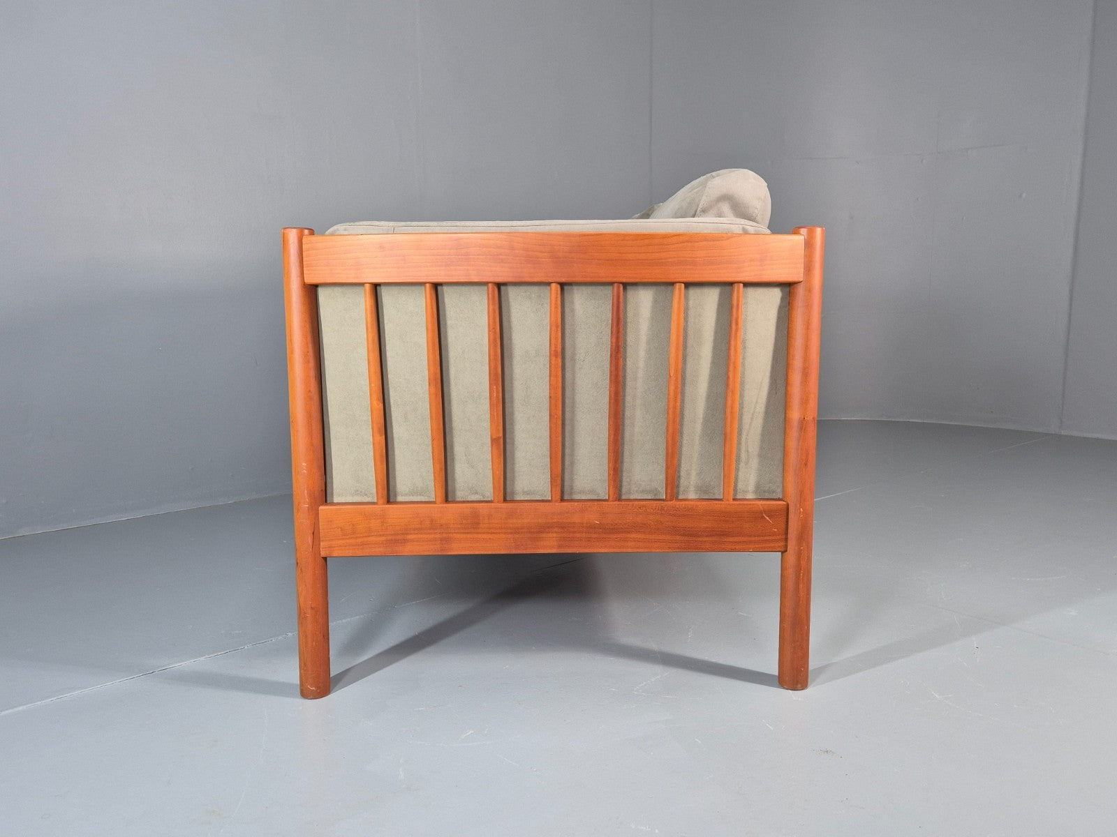 Vintage 2 Seat Settee Mid Century Danish Design Beech Wood Frame EB10508 M2SS15