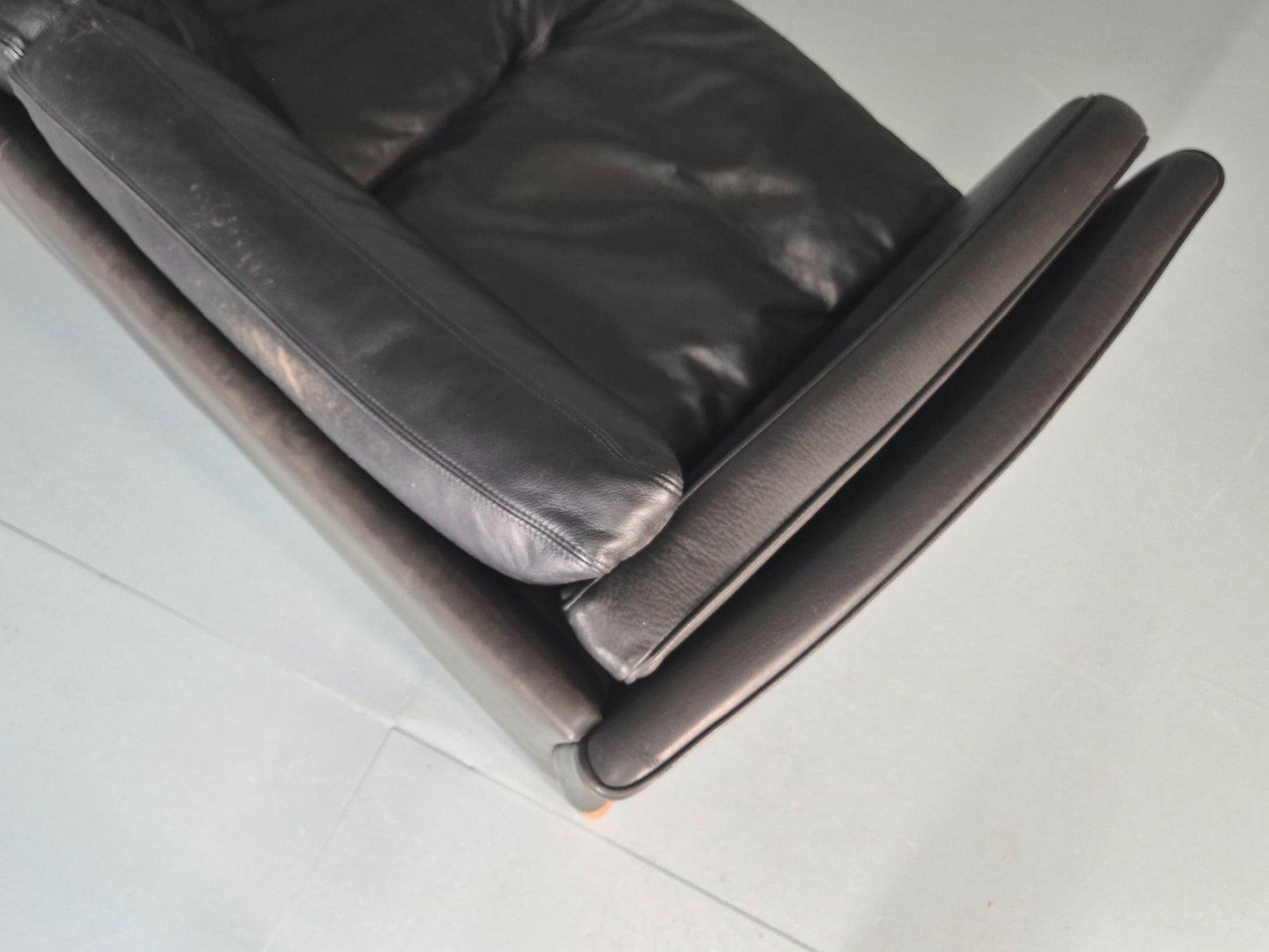 Vintage Danish Two Seater Leather Sofa Quality Feather Filled Retro EB11635 M2SS12