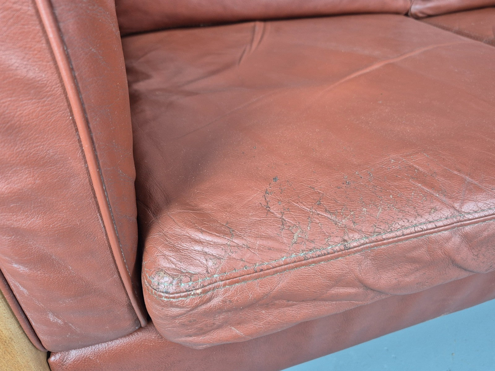 Vintage Stouby 2 Seat Sofa Reddy Brown Leather Beech Ends Retro EB10509 M2SS4