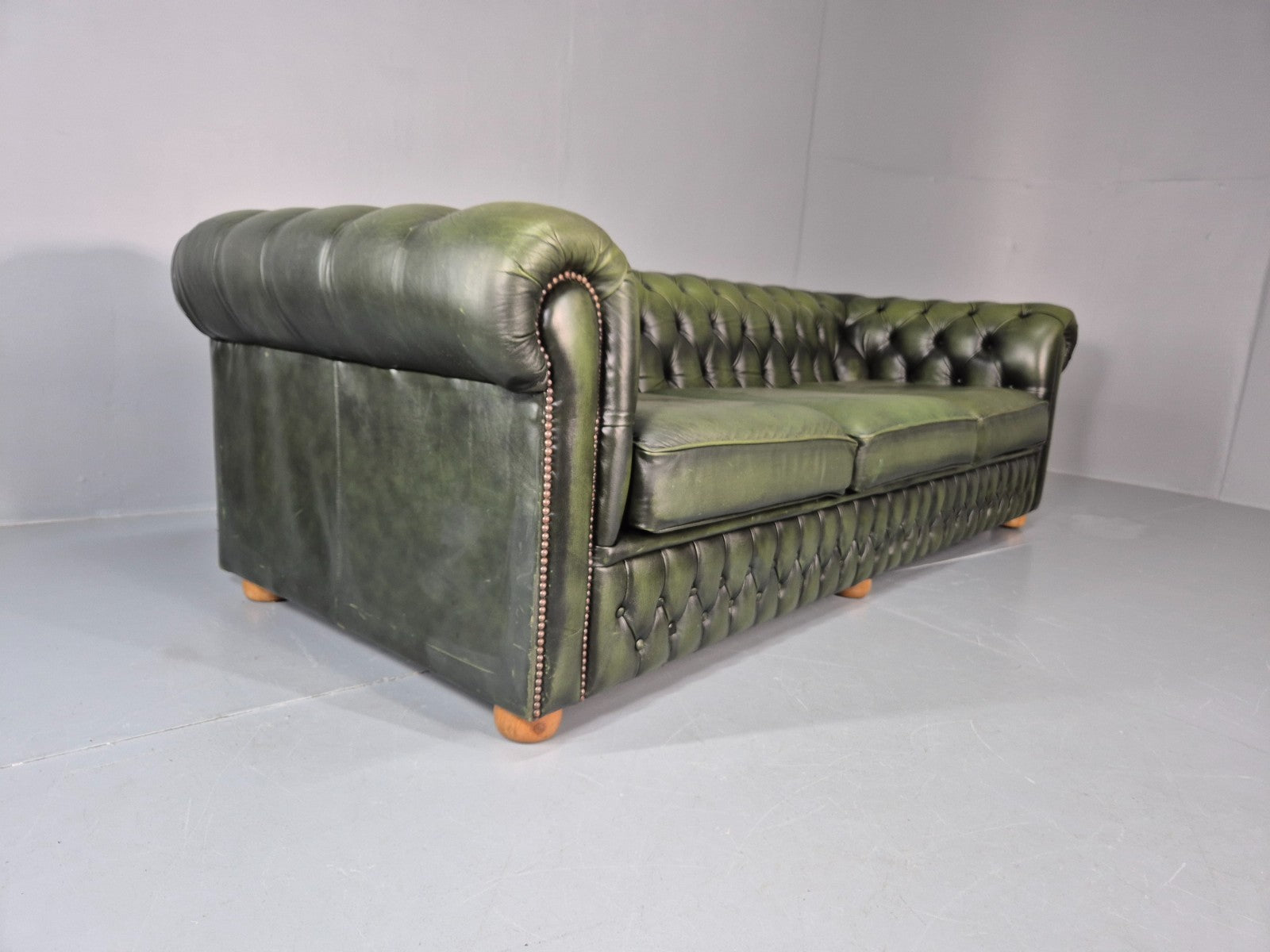 Three Seater Green Leather Chesterfield Quality Version Retro EB11032 VCHE12