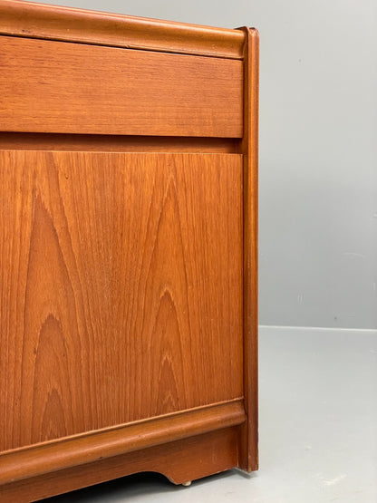 Vintage 1970s Teak Sideboard By William Lawrence Shelving Drawers EB10235 MWOO8