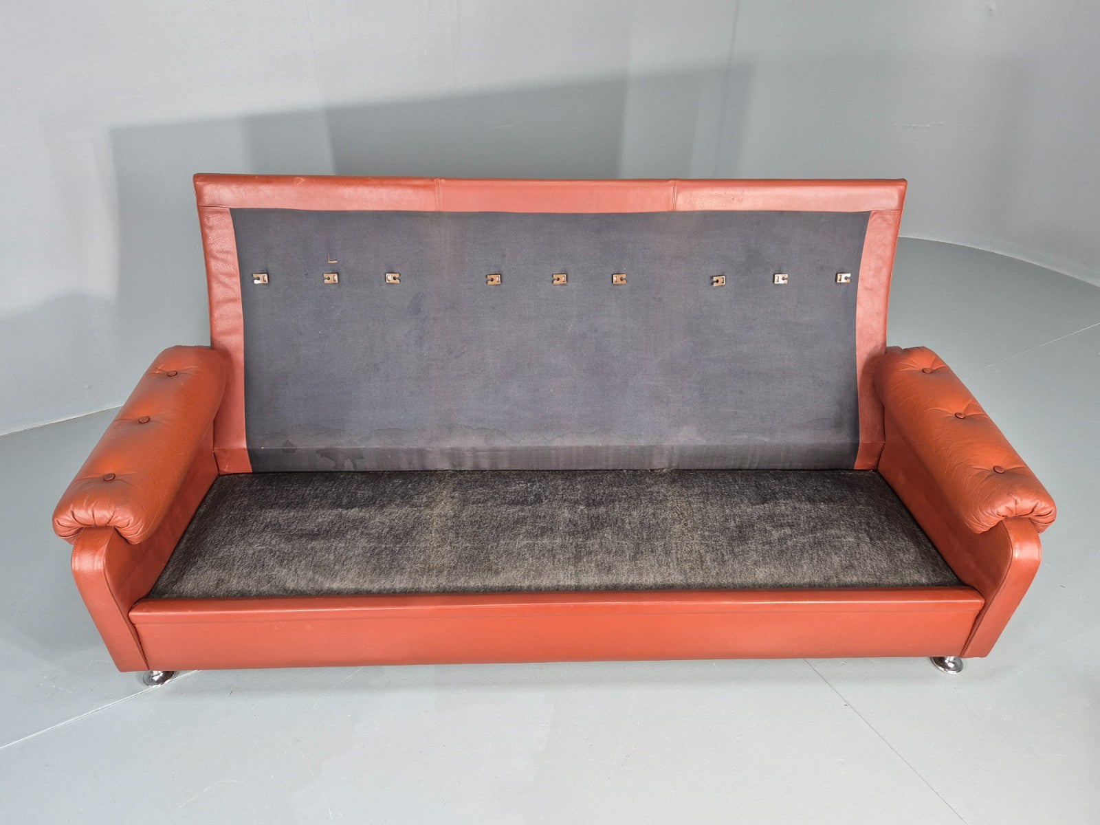 Vintage 3 seat Settee 1970s Retro Danish Red Tan Leather Buttoned EB10555 M3SS10