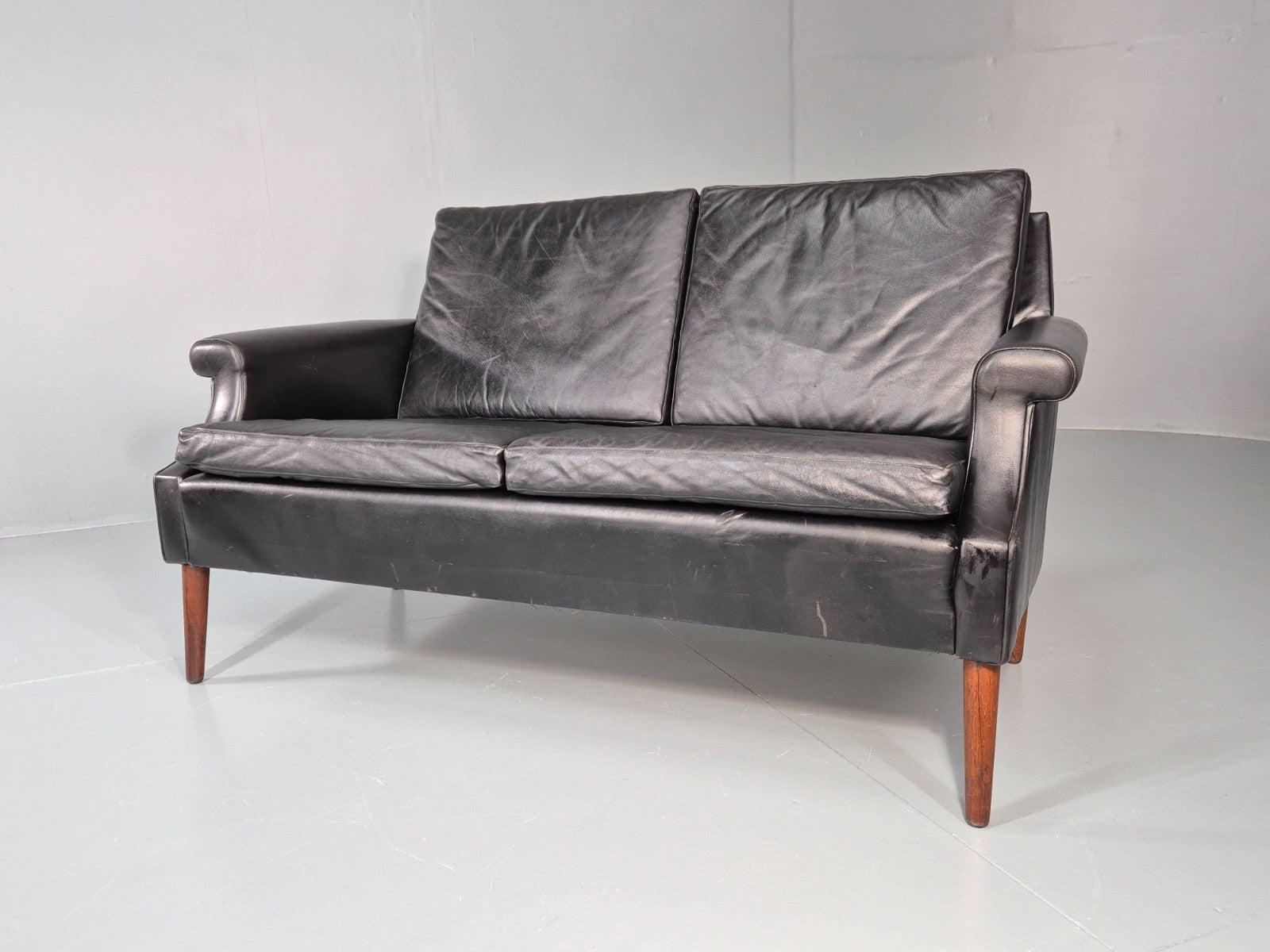 Vintage 1960s Two Seater Leather Sofa Retro Mid Century Danish EB11379 M2SS6