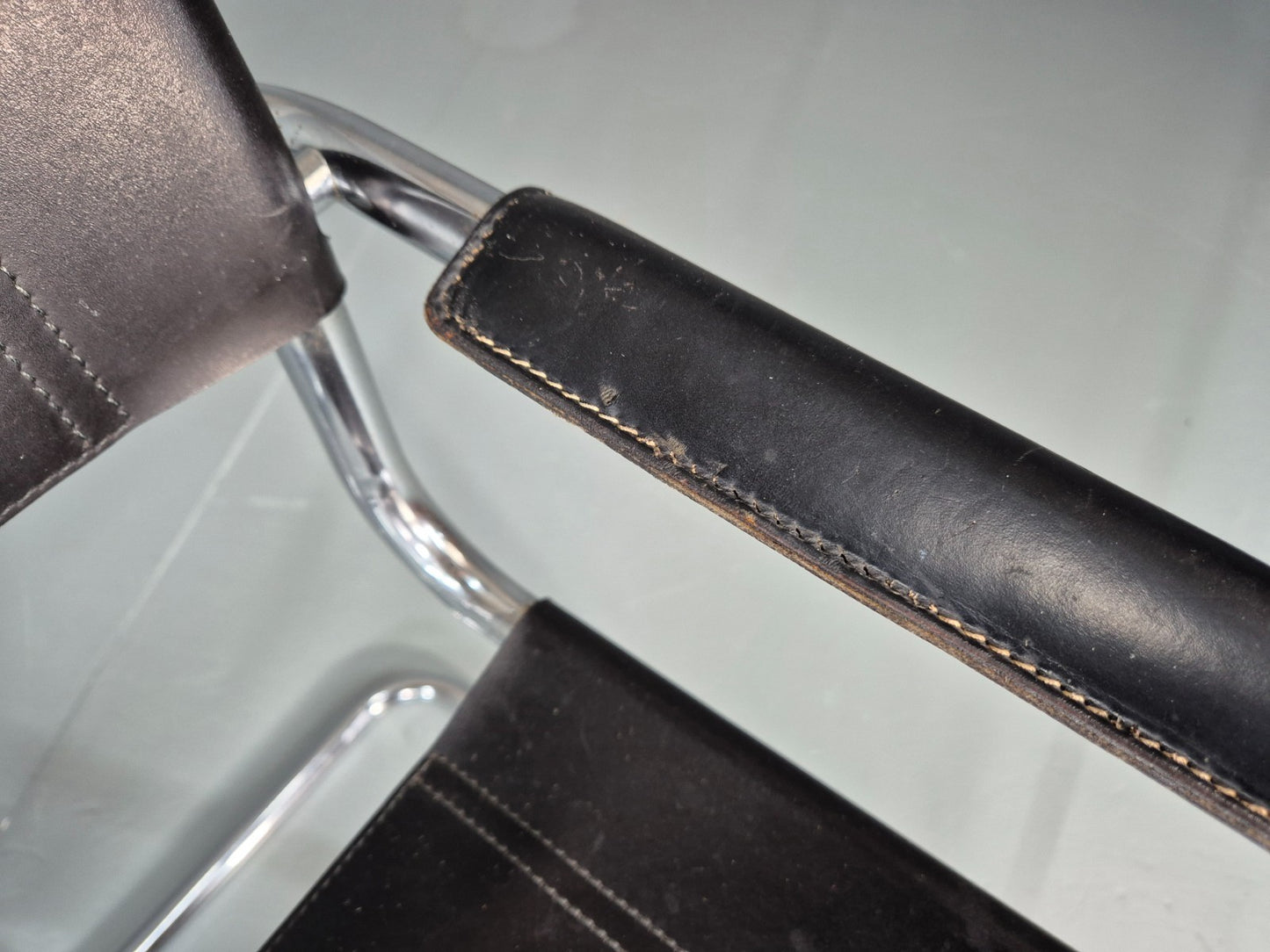 2 Leather and Chrome Elbow Chair Bauhaus Style Vintage 1980s Retro EB11214 MNOR12