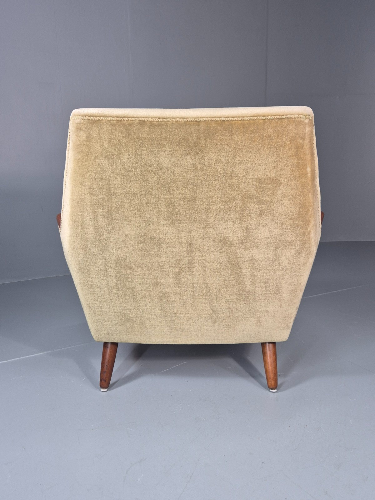 Vintage Mid Century Lounge Chair 1960s Green Velour Teak Detail EB11296 MNOR13