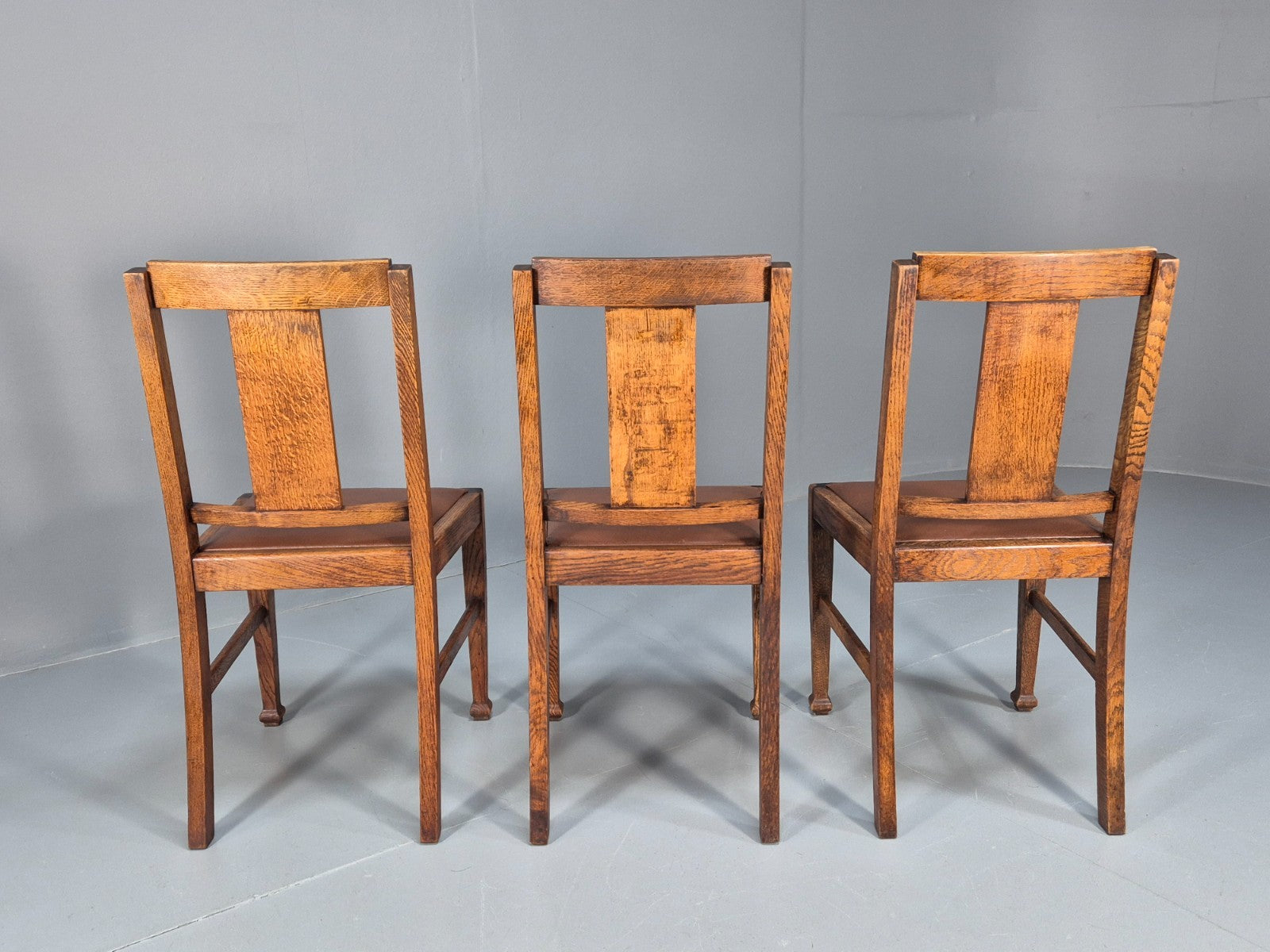 3 Arts and Crafts Heals style Oak Dining Chairs 1920s EB10695 VDIN11