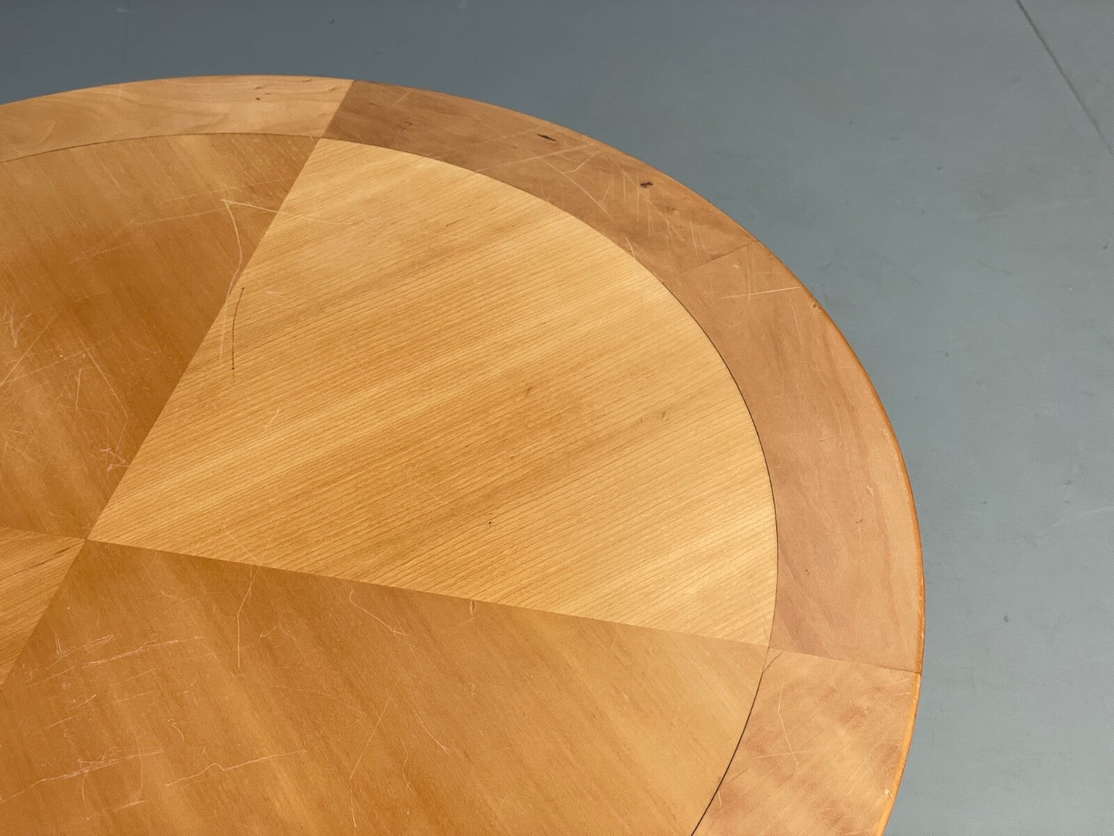 Circular Maple Coffee Table Height Adjustable Art Deco Themed Modern EB9439 MWOO - UKDK FURNITURE