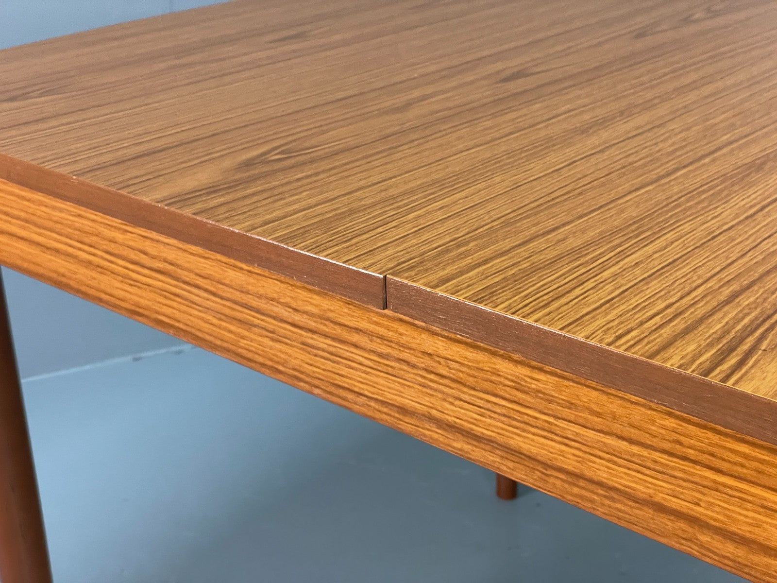 Vintage Extending Dining Table By Schreiber Melamine 1970s EB11513 MWOO18