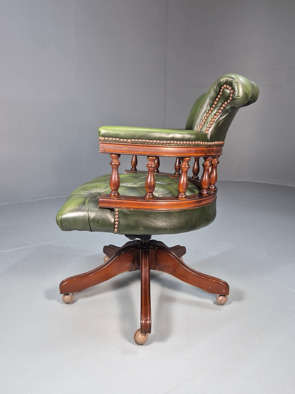 Captains Office Chair Green Leather Swivel and Tilt 1980s Retro EB10611 MSWI3
