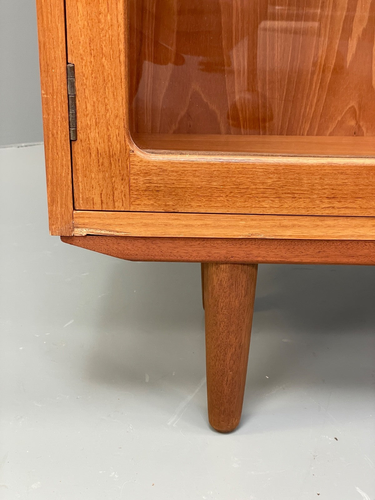 Vintage G Plan Teak Glazed Bookcase Retro 1970s Shelving EB10002 MWOO - UKDK FURNITURE