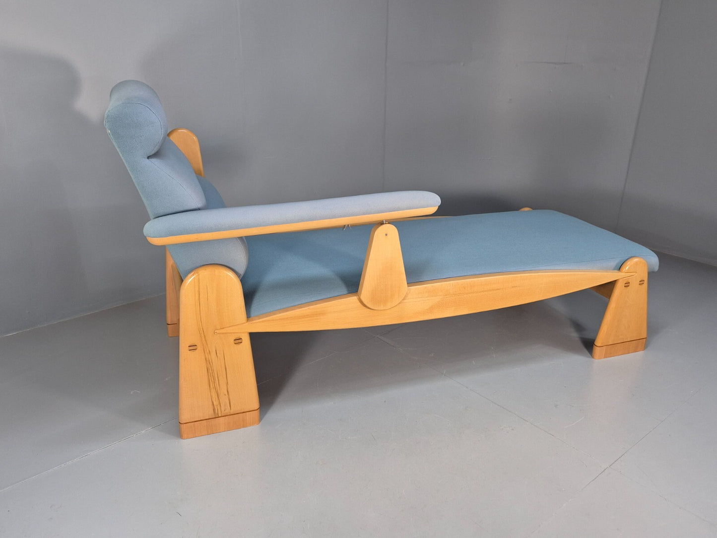 Vintage Modern Design Chaise Lounge By John Barnard in 1996 EB9675 VCHA - UKDK FURNITURE