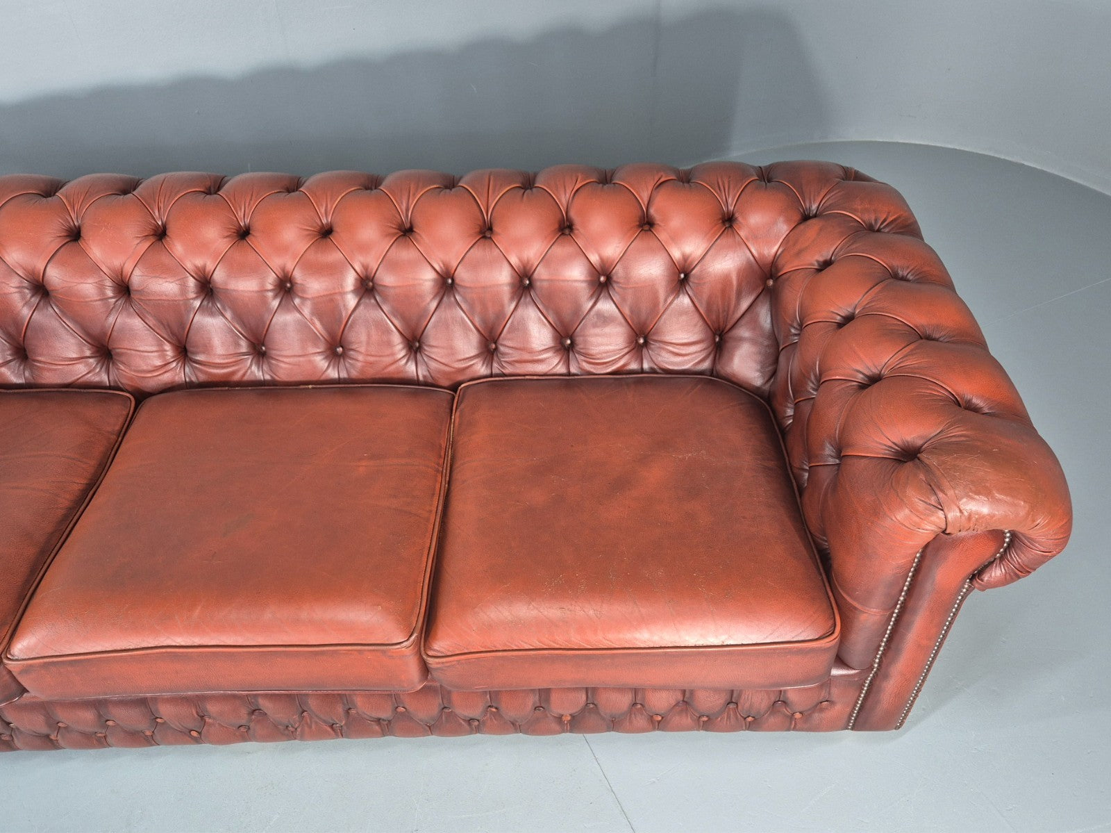 3 Seater Chesterfield Sofa Red Leather Studded Vintage EB10925 VCHE8