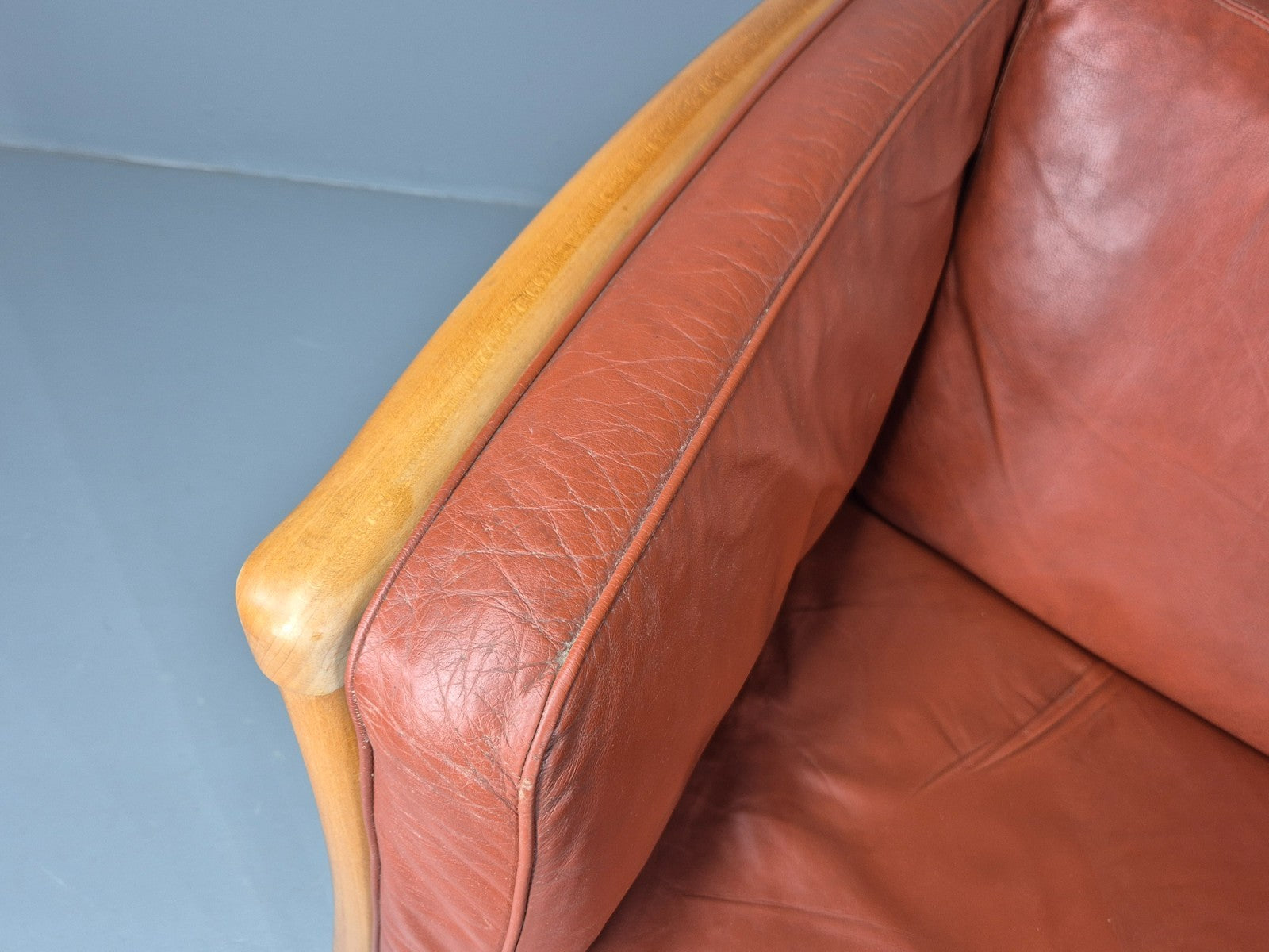 Vintage Stouby 2 Seat Sofa Reddy Brown Leather Beech Ends Retro EB10509 M2SS10