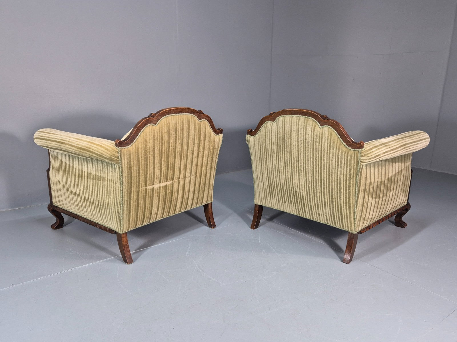 2 Antique Deep Lounge Chairs Oak Frame Green Corduroy 1900s  EB10758 VCAR10